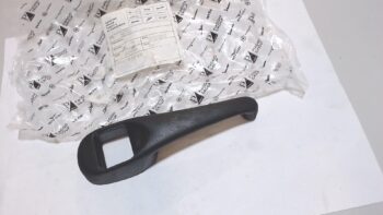 MANIGLIA APE 50 PIAGGIO 567174