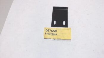 PIASTRINA CHIUSURA FINESTRINO APE 50 PIAGGIO 567558