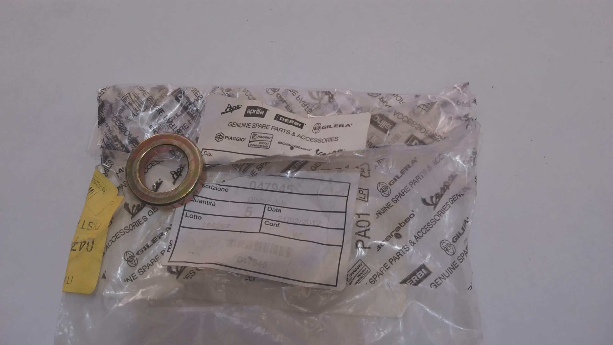 RONDELLA DISTANZIALE CARTER VESPA PX PIAGGIO 047945