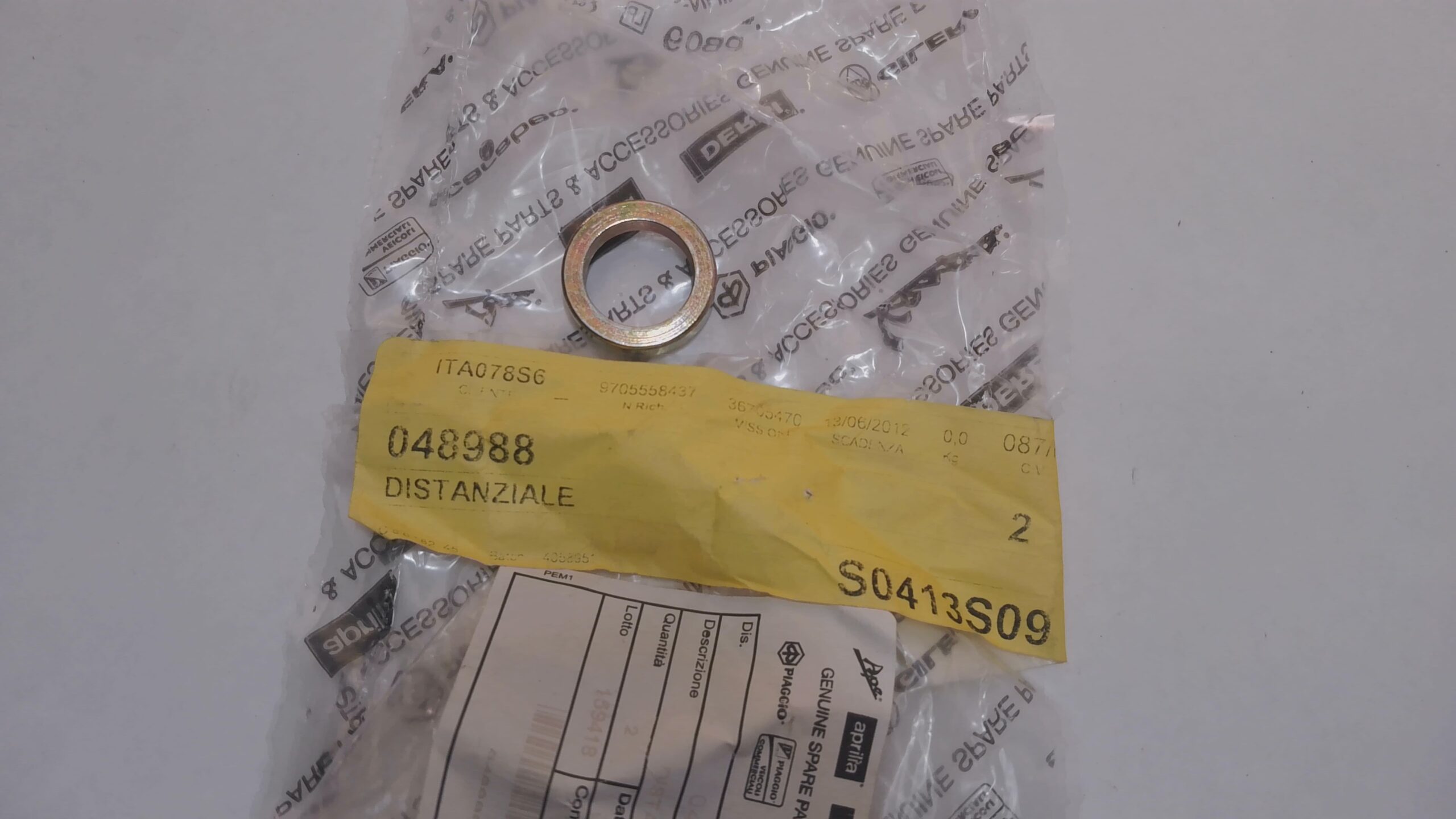 RONDELLA DISTANZIALE CARTER VESPA PX PIAGGIO 048988 - immagine 3