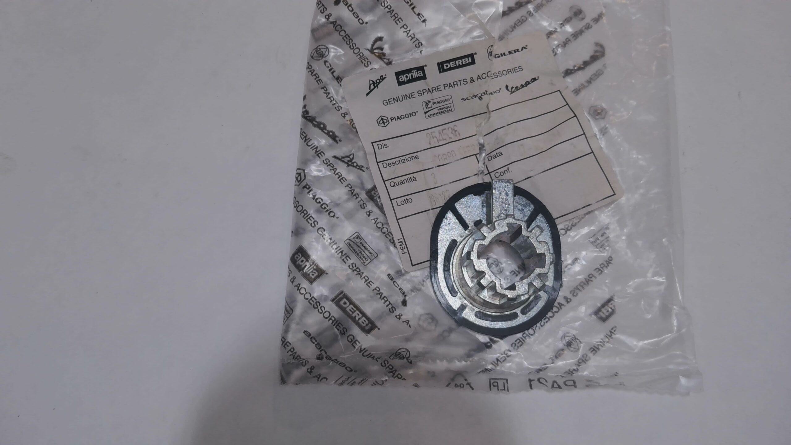 CORPO SERRATURA ACCENSIONE FREE SKIPPER VESPA PIAGGIO 254536 - immagine 3
