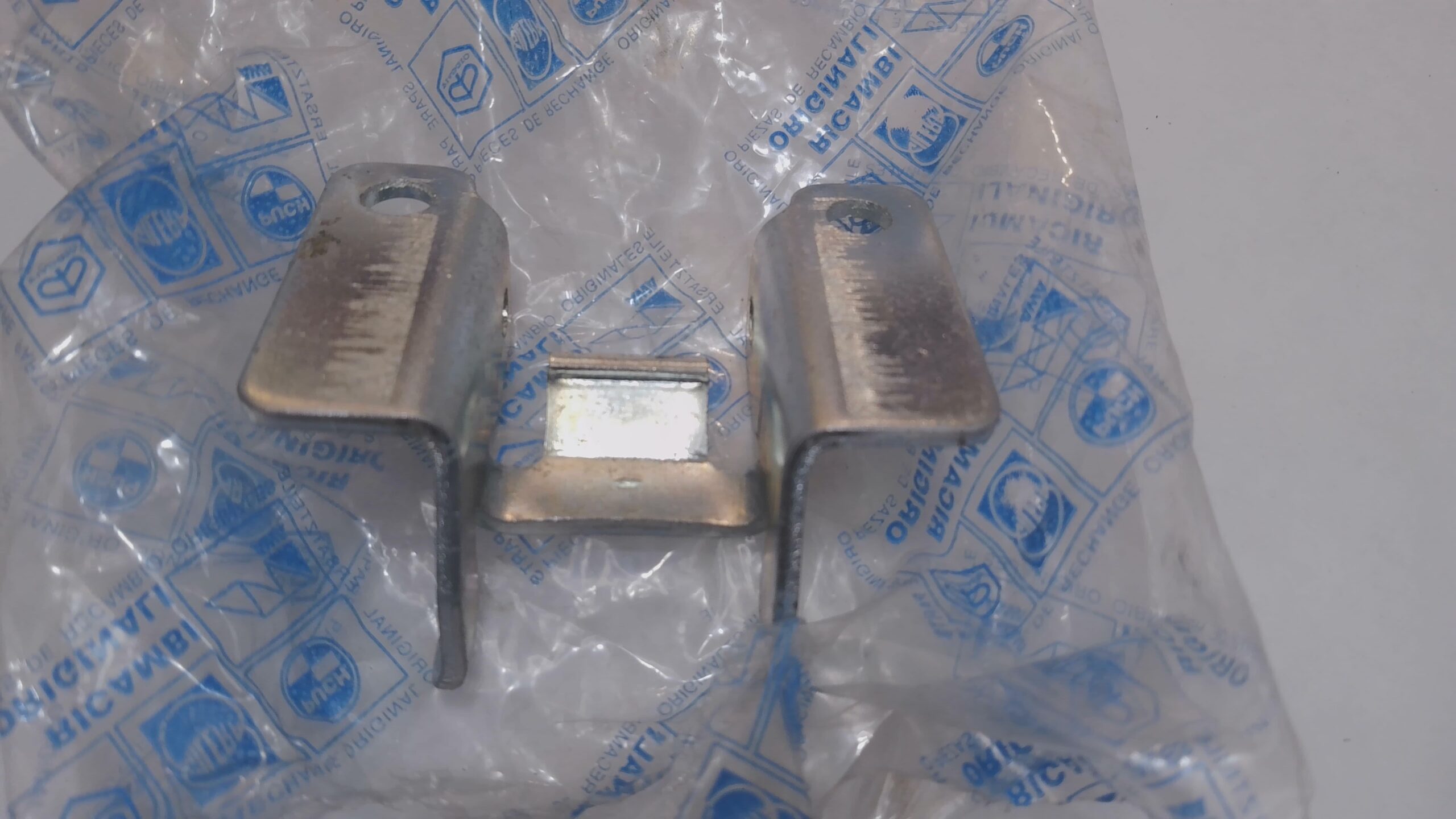 PIASTRA SERRATURA SELLA VESPA PIAGGIO 265747