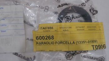 PARAOLIO FORCELLA FORCELLA GILERA PIAGGIO 600268 601310
