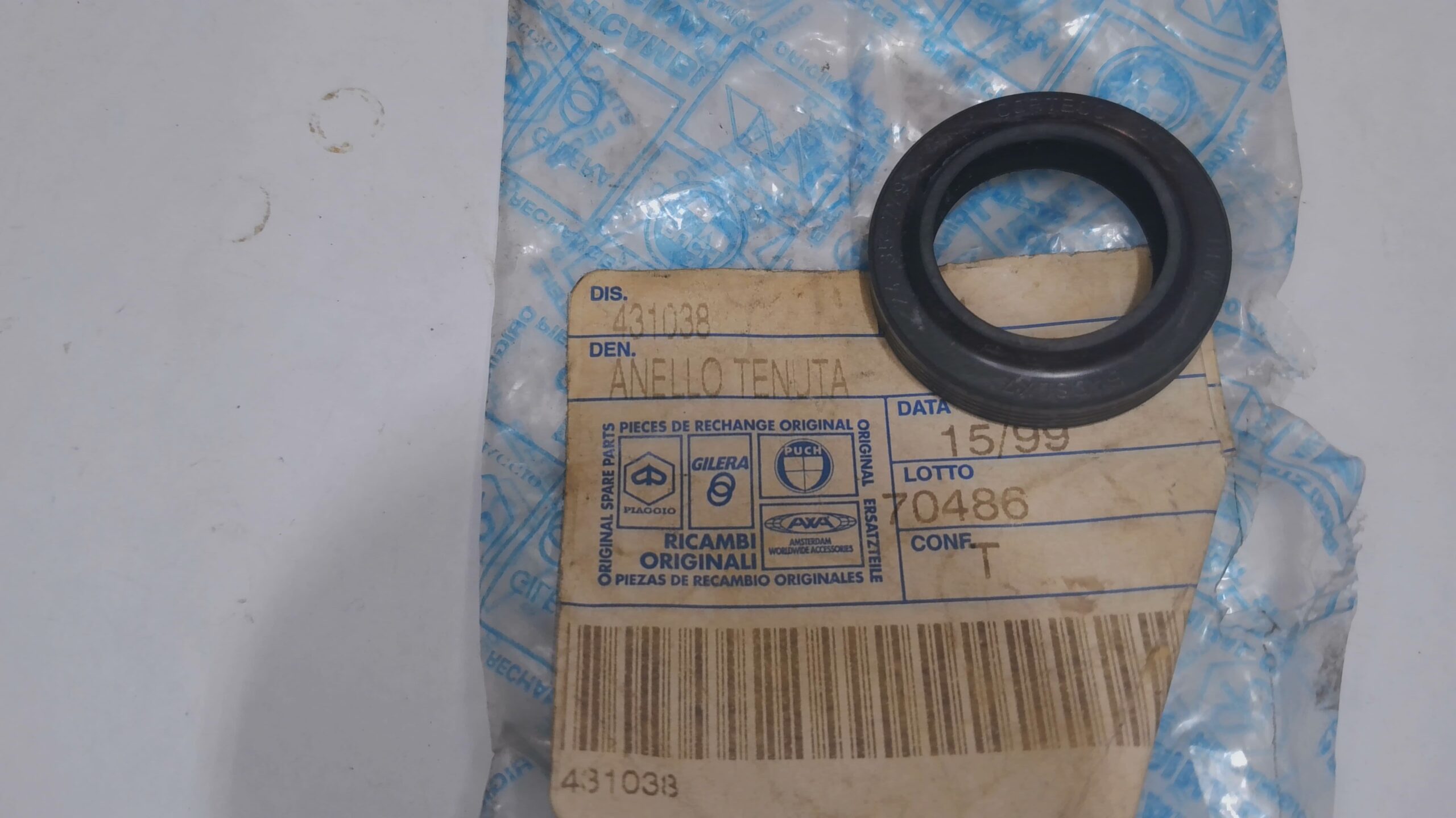 PARAOLIO SEMIASSE POSTERIORE 24 x 35 x 7 / 9 APE PIAGGIO 431038
