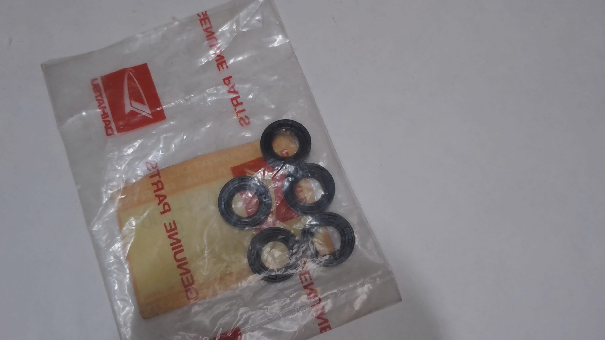 PARAOLIO RINVIO CONTACHILOMETRI PORTER PIAGGIO 9004312001000 - immagine 2