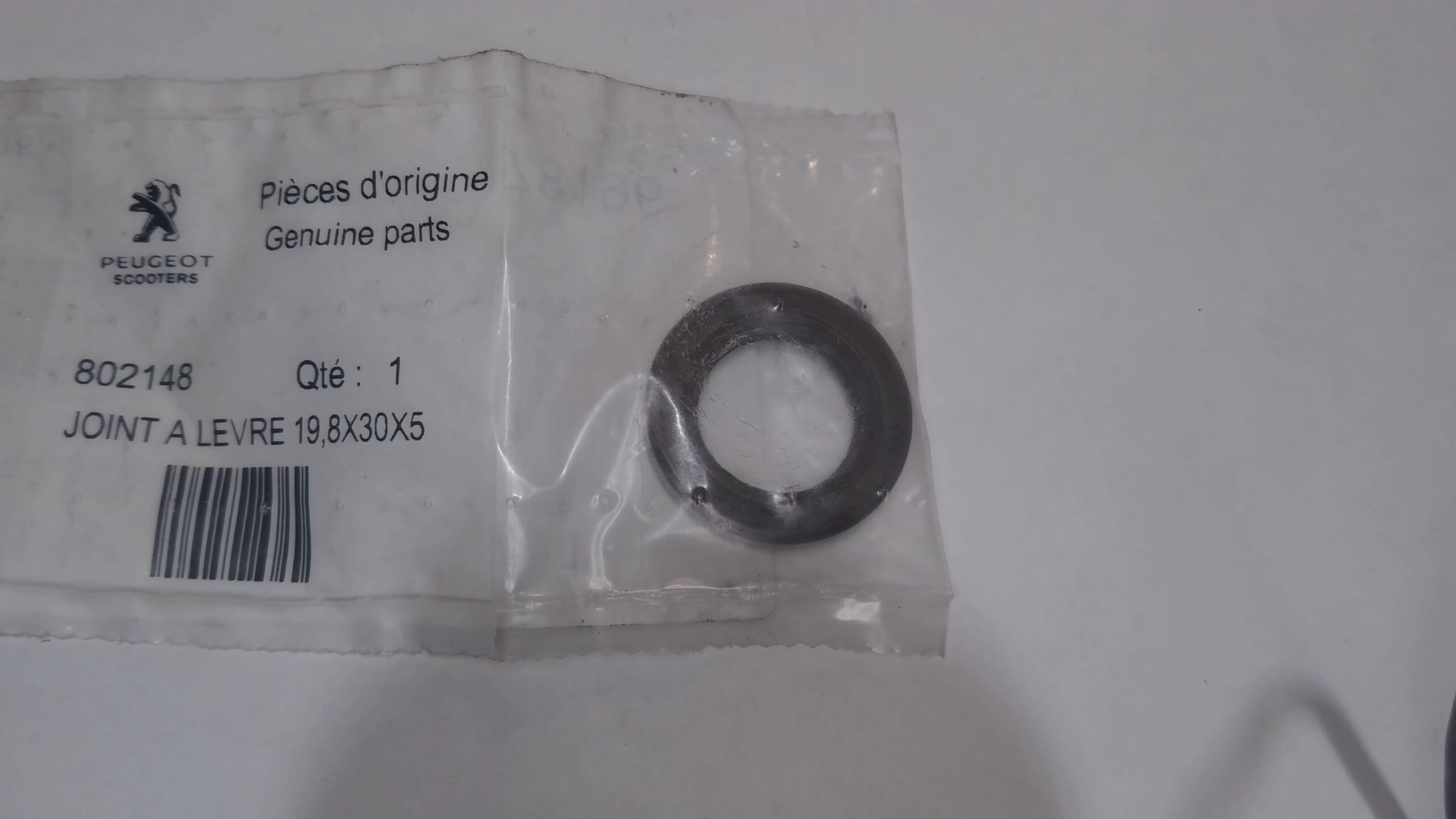 PARAOLIO LATO VOLANO BANCO19,8*30*5 TWEET PEUGEOT 802148