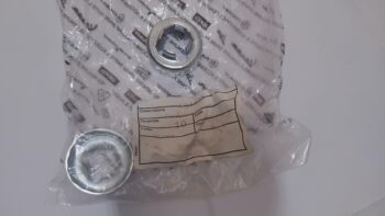 CAPPELLOTTO FERMA DADO ASSE RUOTA BEVERLY PIAGGIO 194423