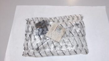 KIT CERNIERA E CAVETTO PER BAULETTO PIAGGIO 602730M