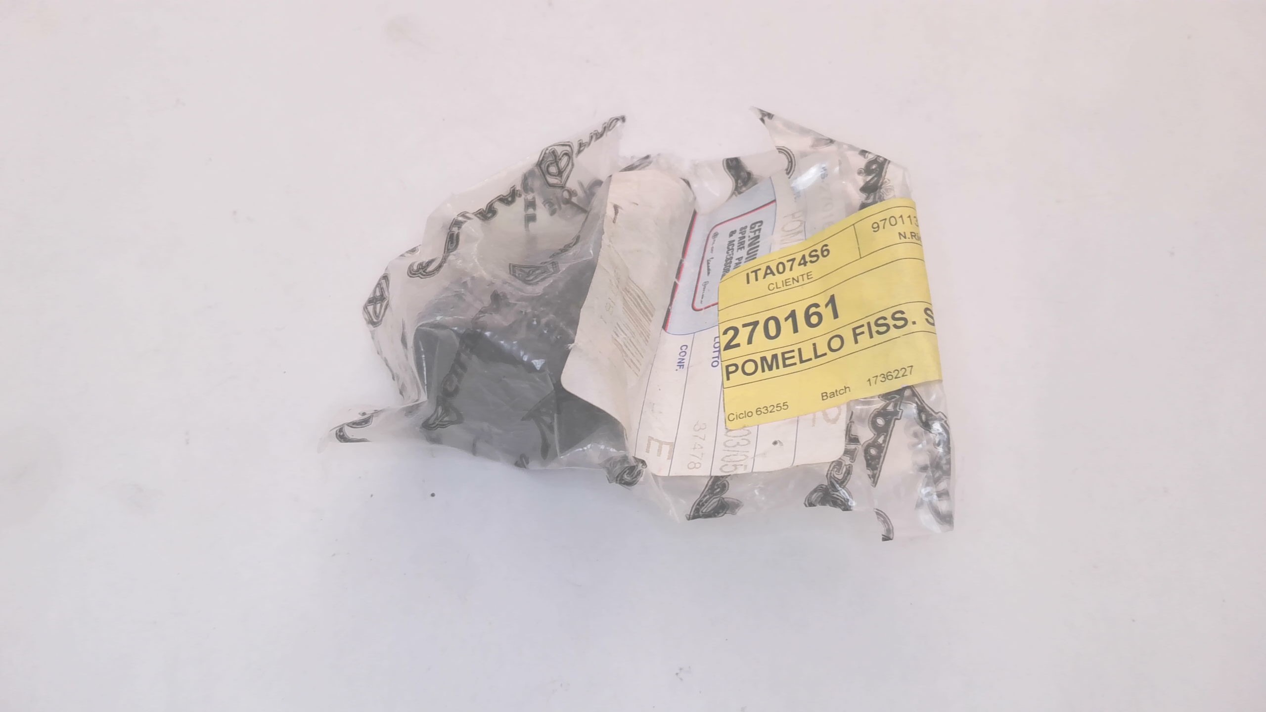 POMELLO FISSAGGIO SELLA HEXAGON PIAGGIO 270161