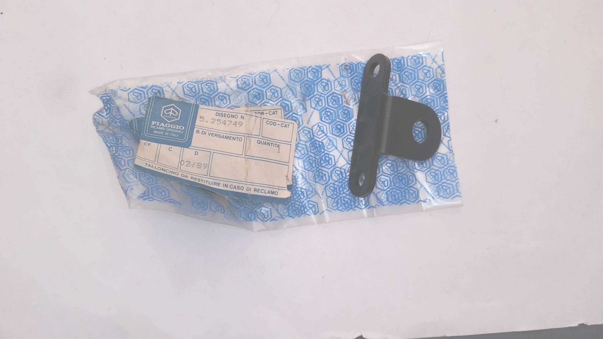 SQUADRETTA PEDALE FRENO POST. COSA PIAGGIO 254749