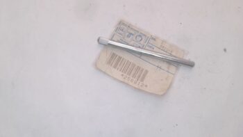 PERNO GANCIO SPORTELLO BAULETTO VESPA 50 FL2 PIAGGIO 256912