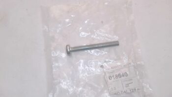 VITE FILTRO ARIA PIAGGIO 018640