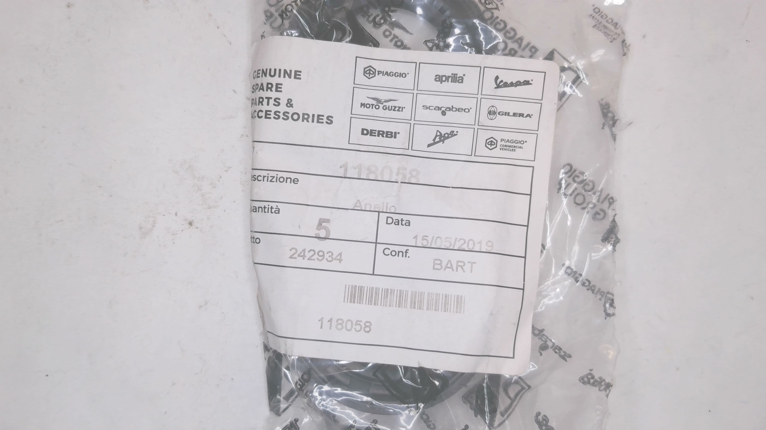 PARAOLIO MOZZO RUOTA POSTERIORE VESPA COSA PIAGGIO 118058